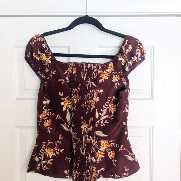 Mine | Women's Floral Off The Shoulder Cap Sleeve Blouse with Button Detail - Picture 4 of 4